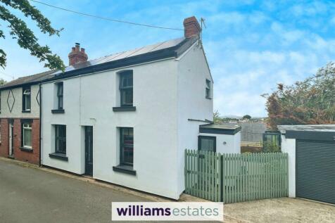 2 bedroom semi-detached house for sale