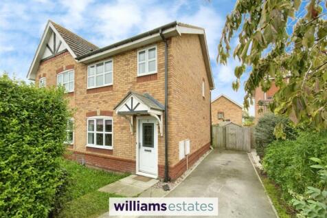 3 bedroom semi-detached house for sale