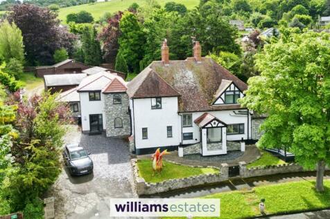 8 bedroom detached house for sale