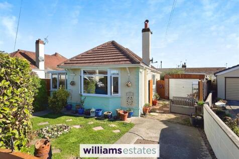 2 bedroom detached bungalow for sale