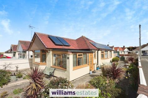2 bedroom detached bungalow for sale