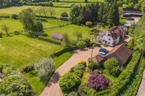 City Road, High Wycombe HP14 5 bed detached house for sale