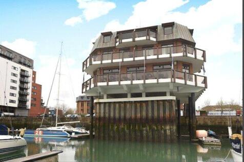 Channel Way, Ocean Village, Southampton 3 bed apartment for sale