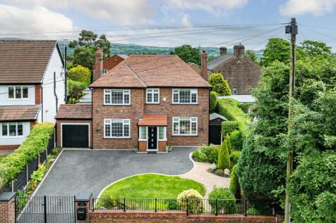 398, Greenmount BL8 4 bed detached house for sale