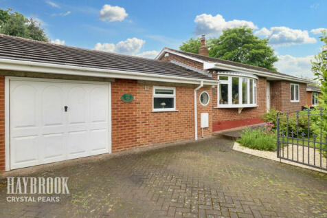 4 bedroom detached bungalow for sale