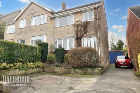 3 bedroom semi-detached house for sale