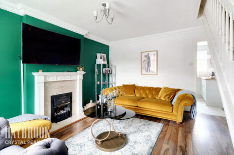 3 bedroom link detached house for sale