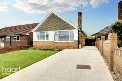 2 bedroom detached bungalow for sale