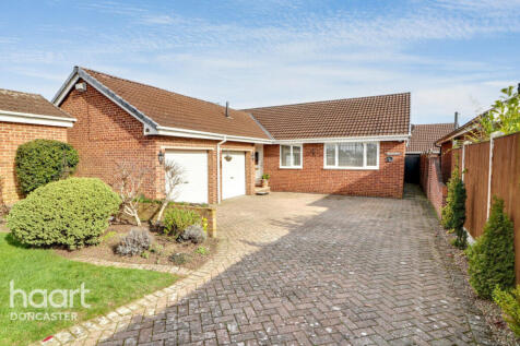 Elmdale Drive, Doncaster 3 bed detached bungalow for sale