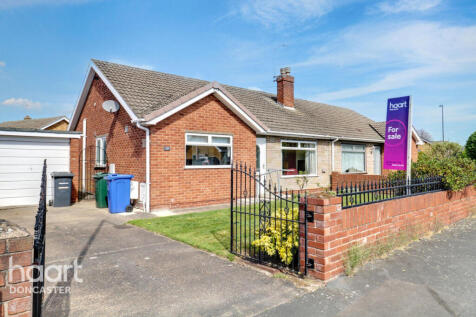 2 bedroom semi-detached bungalow for sale