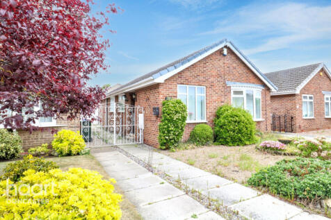 2 bedroom detached bungalow for sale