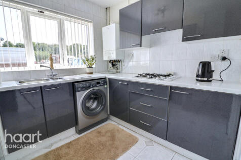 Tarleton Close, Kirk Sandall, Doncaster 2 bed detached bungalow for sale