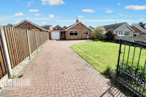 Carrs Lane, Cudworth 3 bed detached bungalow for sale