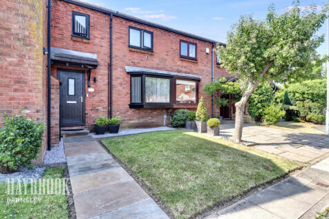 Drury Farm Court, Pogmoor 2 bed townhouse for sale