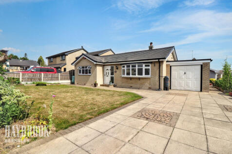 2 bedroom detached bungalow for sale