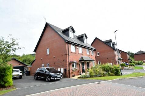 4 bedroom semi-detached house for sale