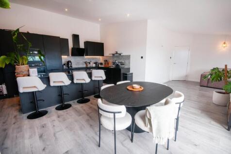 2 bedroom penthouse for sale