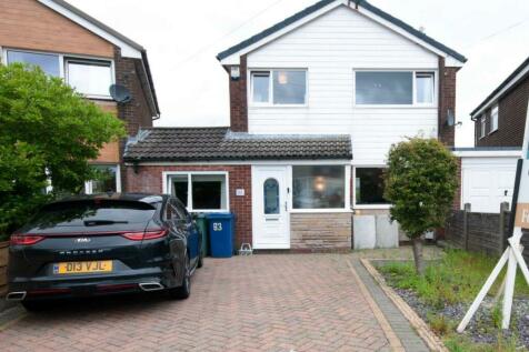 4 bedroom link detached house for sale