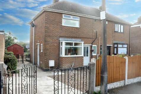 2 bedroom semi-detached house for sale