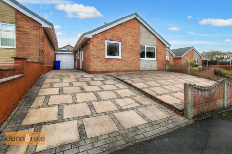 2 bedroom detached bungalow for sale