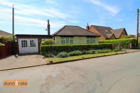 2 bedroom detached bungalow for sale