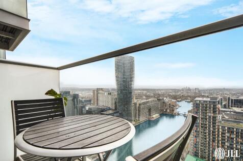 Studio flat for sale