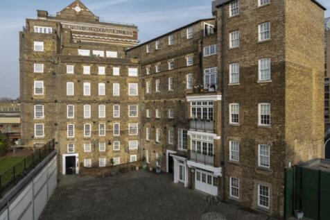 Mumford Mills London SE10 2 bed ground floor flat for sale