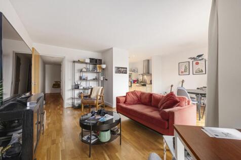 Collington Street Greenwich SE10 2 bed apartment for sale