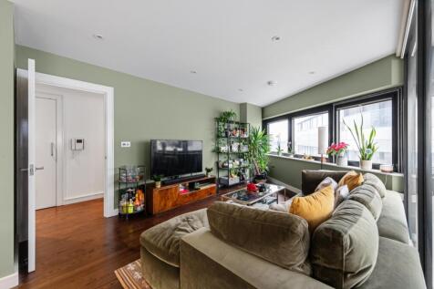 Lambarde Square Greenwich SE10 2 bed apartment for sale