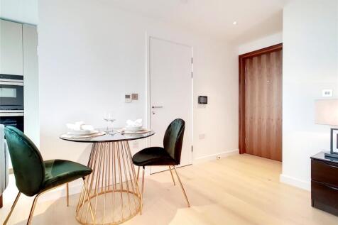 Studio flat for sale
