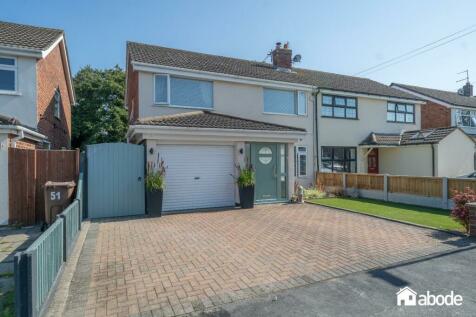 4 bedroom semi-detached house for sale