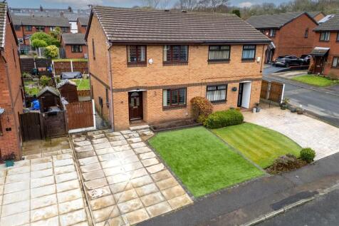 Greenbrook Close, Bury 3 bed house for sale