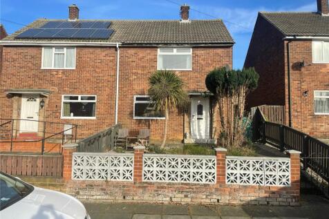 2 bedroom semi-detached house for sale