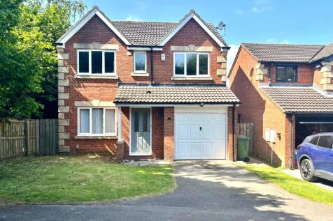 4 bedroom detached house for sale