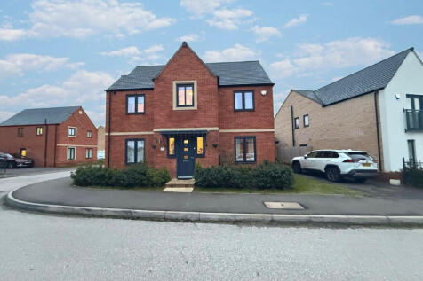 4 bedroom detached house for sale