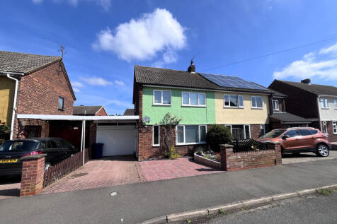 3 bedroom semi-detached house for sale