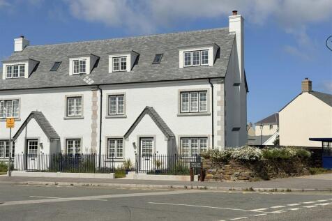 4 bedroom semi-detached house for sale