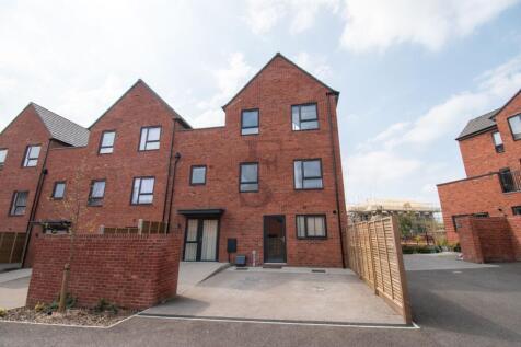 Grand Union Embankment, Leicester 3 bed semi