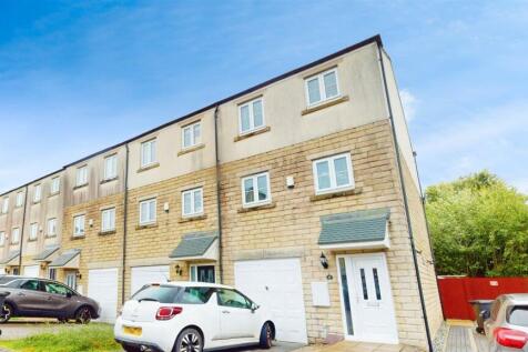 4 bedroom town house for sale