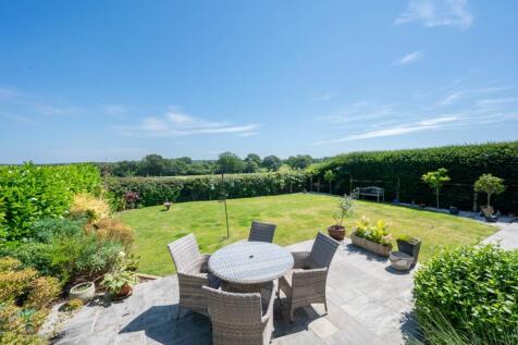 3 bedroom semi-detached bungalow for sale