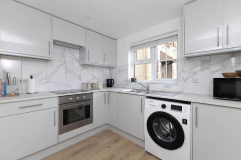 1 bedroom flat for sale