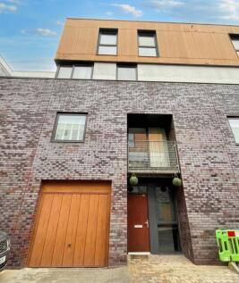 Advent Way, Manchester 2 bed townhouse for sale