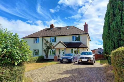 5 bedroom semi-detached house for sale