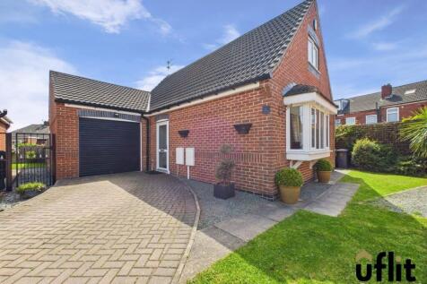 Moorview Court, Rotherham 4 bed detached bungalow for sale
