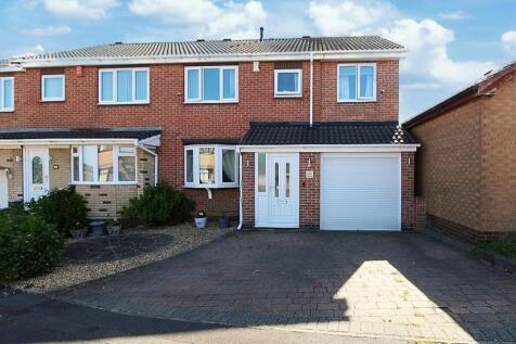 4 bedroom semi-detached house for sale