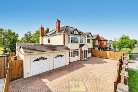 6 bedroom detached house for sale