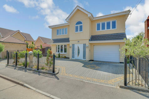 5 bedroom detached house for sale