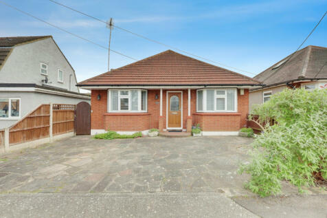 2 bedroom detached bungalow for sale