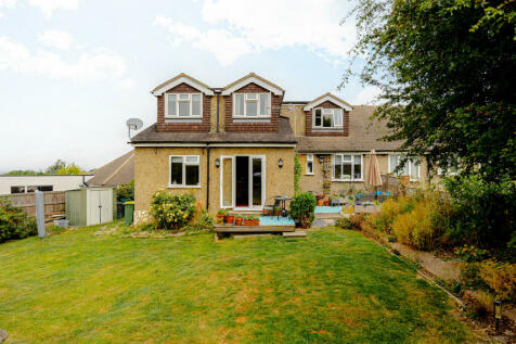 4 bedroom semi-detached house for sale