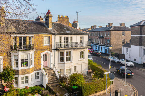4 bedroom apartment for sale